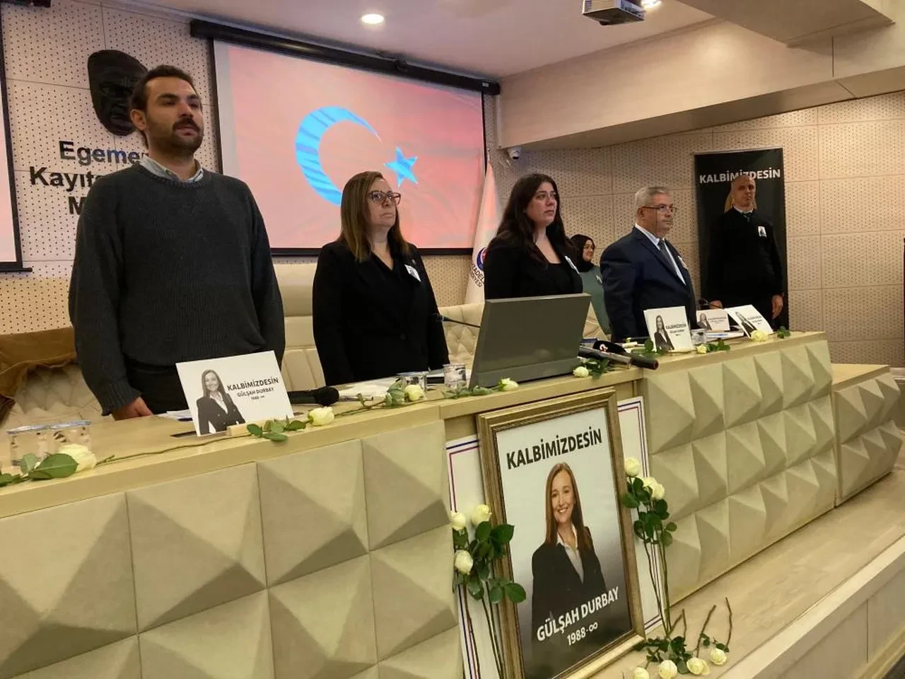 Gülşah Durbay'ın vefatı sonrası Şehzadeler Belediyesi'nin yeni başkanı Hakan Şimşek oldu