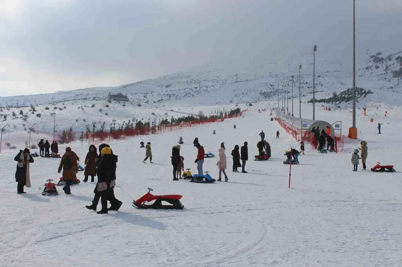 Kayak merkezleri kar kalınlıkları 20-21 Aralık! Uludağ, Kartepe, Spil, Kartalkaya, Palandöken kar var mı, kar kalınlığı kaç cm?