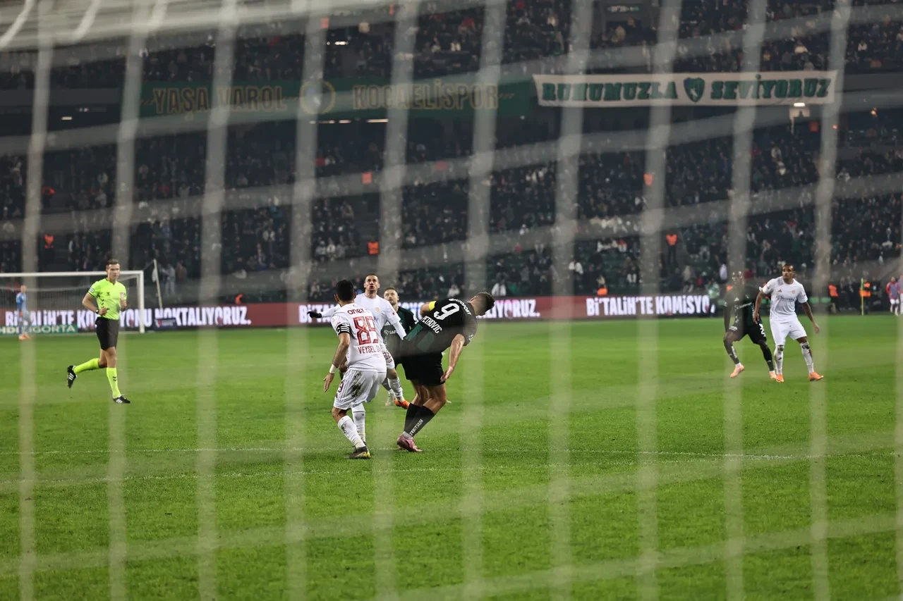 Kocaelispor Antalyaspor maç sonucu kaç kaç? 6 maçlık yenilmezlik   