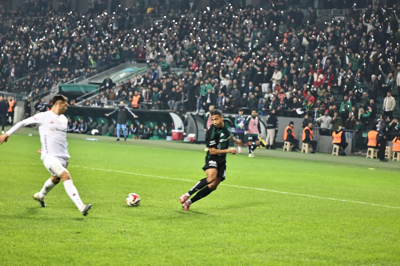 Kocaelispor Antalyaspor maç sonucu kaç kaç? 6 maçlık yenilmezlik   