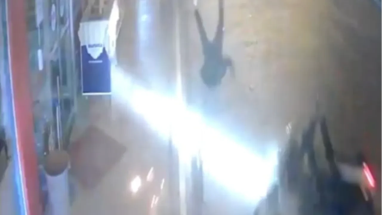 Osmaniye’de motosiklet kazası kamerada