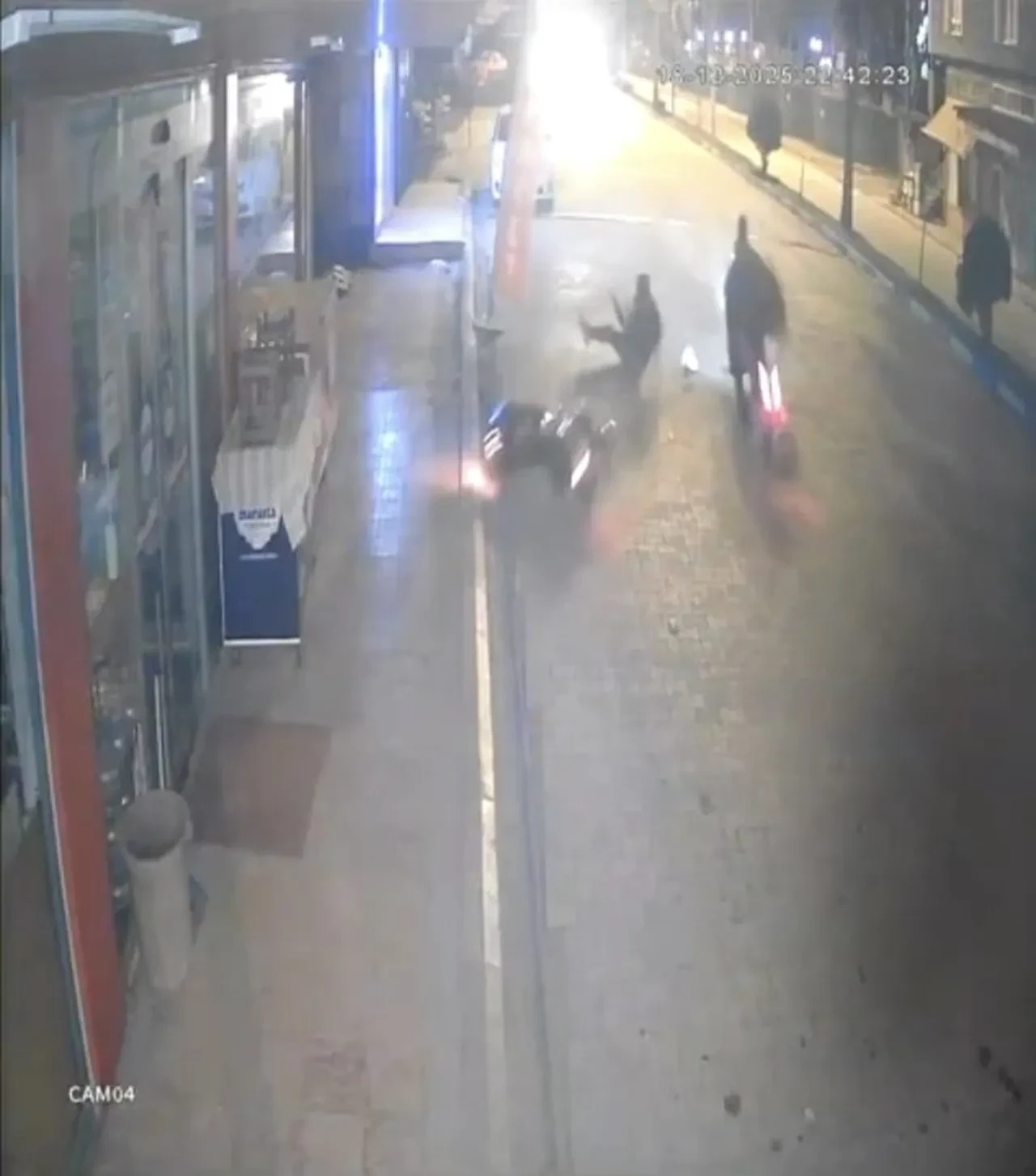 Osmaniye’de motosiklet kazası kamerada