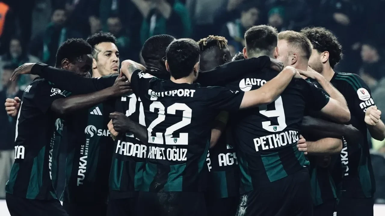 Tayfur Bingöl sahne aldı: Kocaelispor galip geldi!