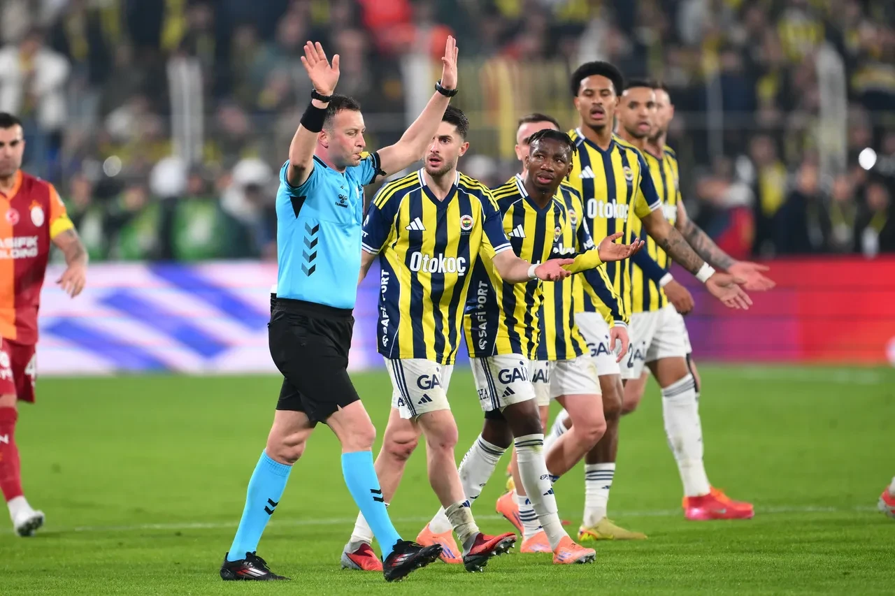 Ahmet Çakar'dan Fenerbahçe'nin golü için çarpıcı yorum: Ağır bir hakem hatası