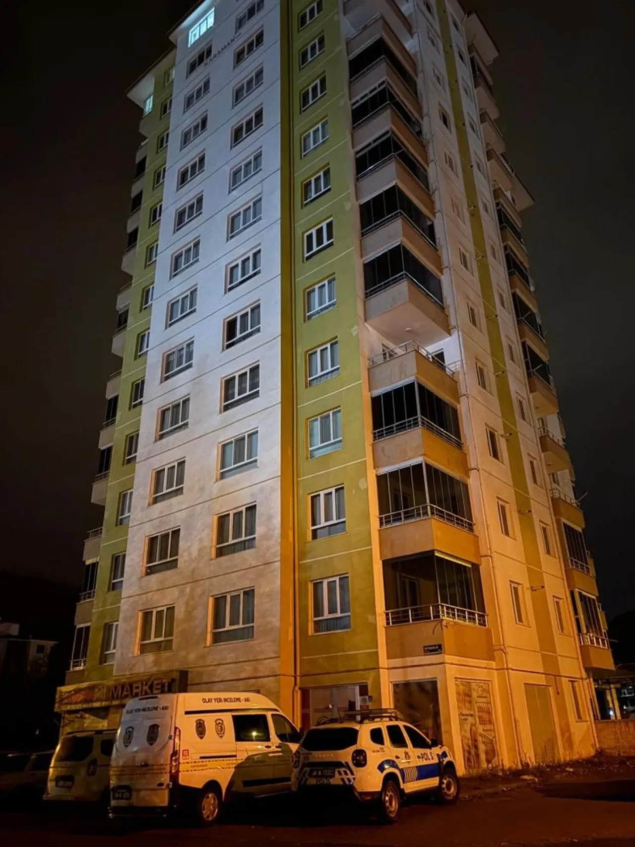 Baba-oğul arasında kanlı kavga: 1'i ağır 2 yaralı