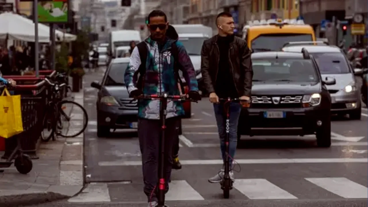 Bakan Uraloğlu duyurdu! Yeni dönem başlıyor: Sürücüler direksiyondan gelen sesle uyarılacak 