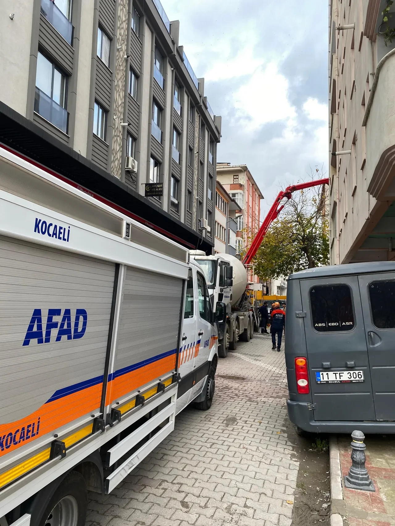 Dairesindeki manzarayı görünce neye uğradığını şaşırdı! Yatak odası resmen yıkıldı