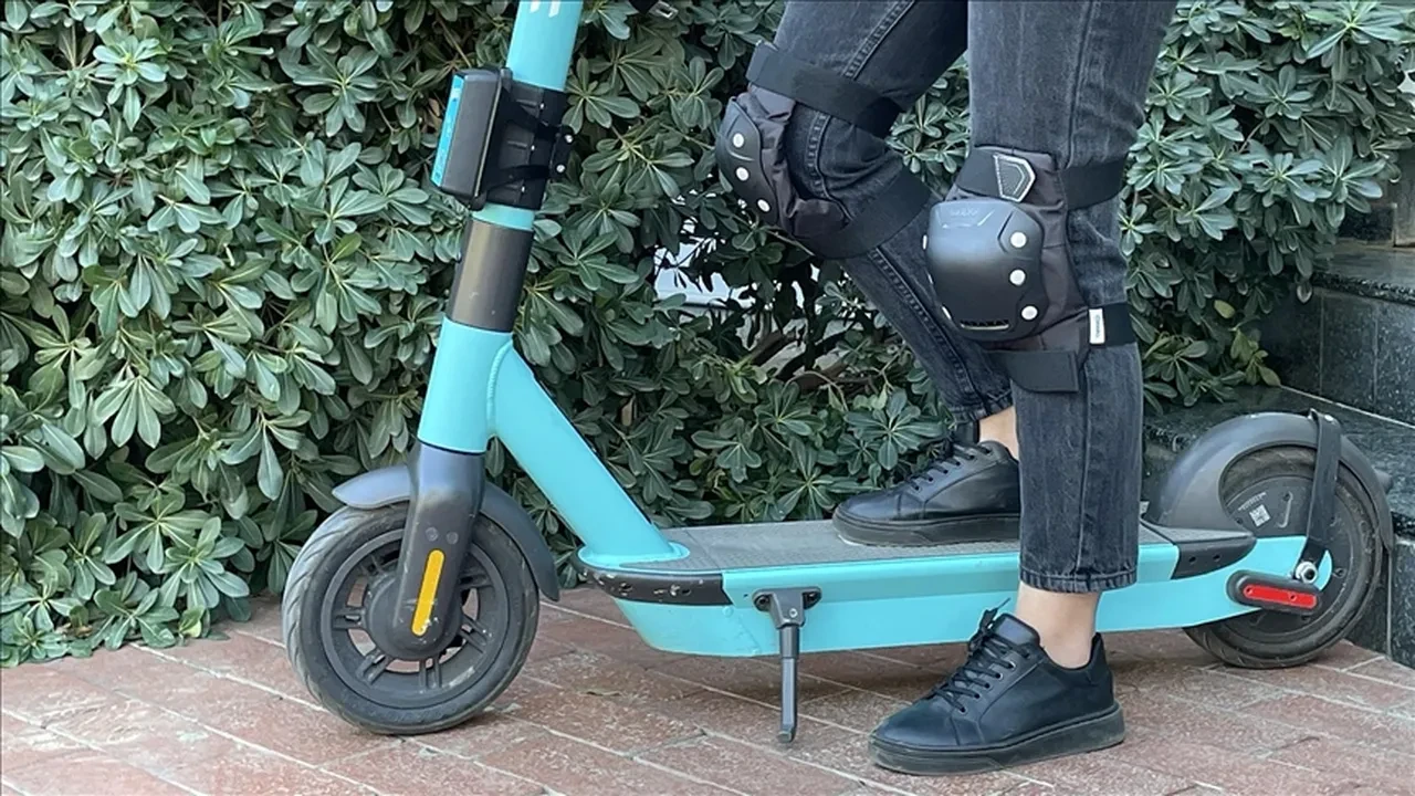 Elektrikli skuter kuralları sil baştan! Resmi Gazete'de yayımlandı: Artık zorunlu olacak