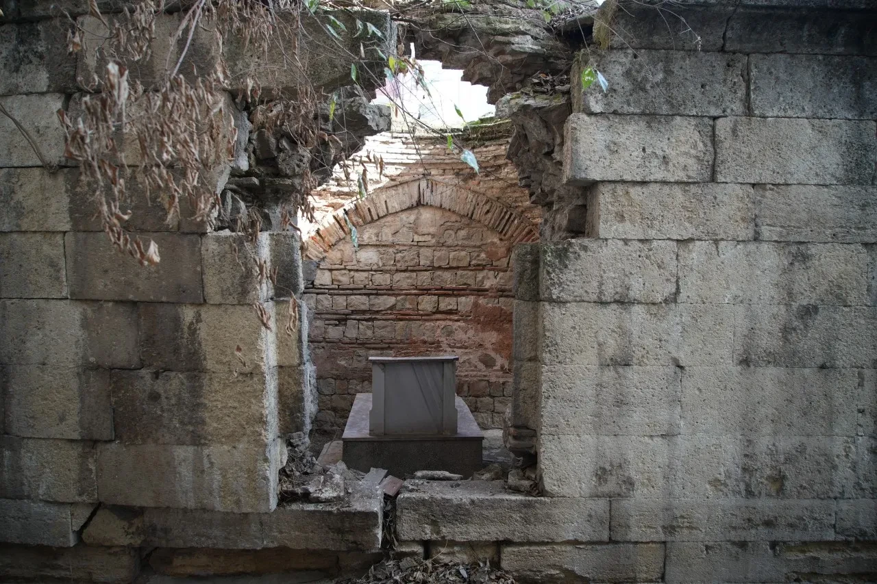 Kesik Baş Baba Türbesi can çekişiyor: Mahalleliden 'acil restorasyon' çağrısı