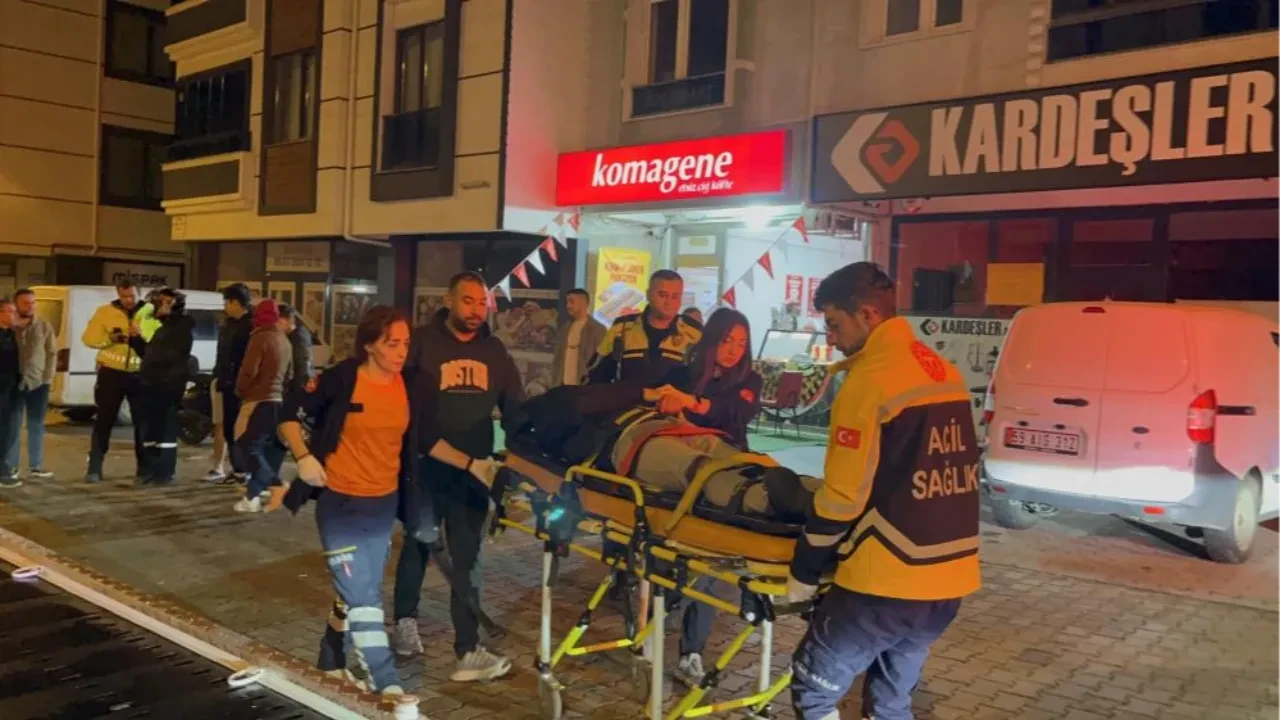 Tekirdağ'da motosiklet oto kurtarıcıya ok gibi saplandı