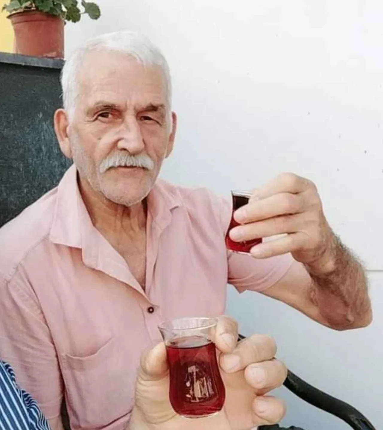 Yaşlı adamı işkence ederek öldürdü! Kızlarına söyledikleri kan dondurdu: 'Babanız yaşıyor, ben sadece...'