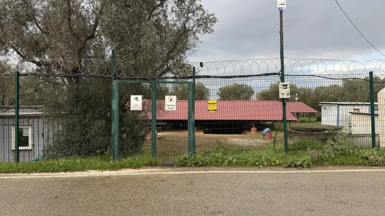  Anadolu’da bilinen tek örnek olabilir! Tarla gece gündüz korunuyor