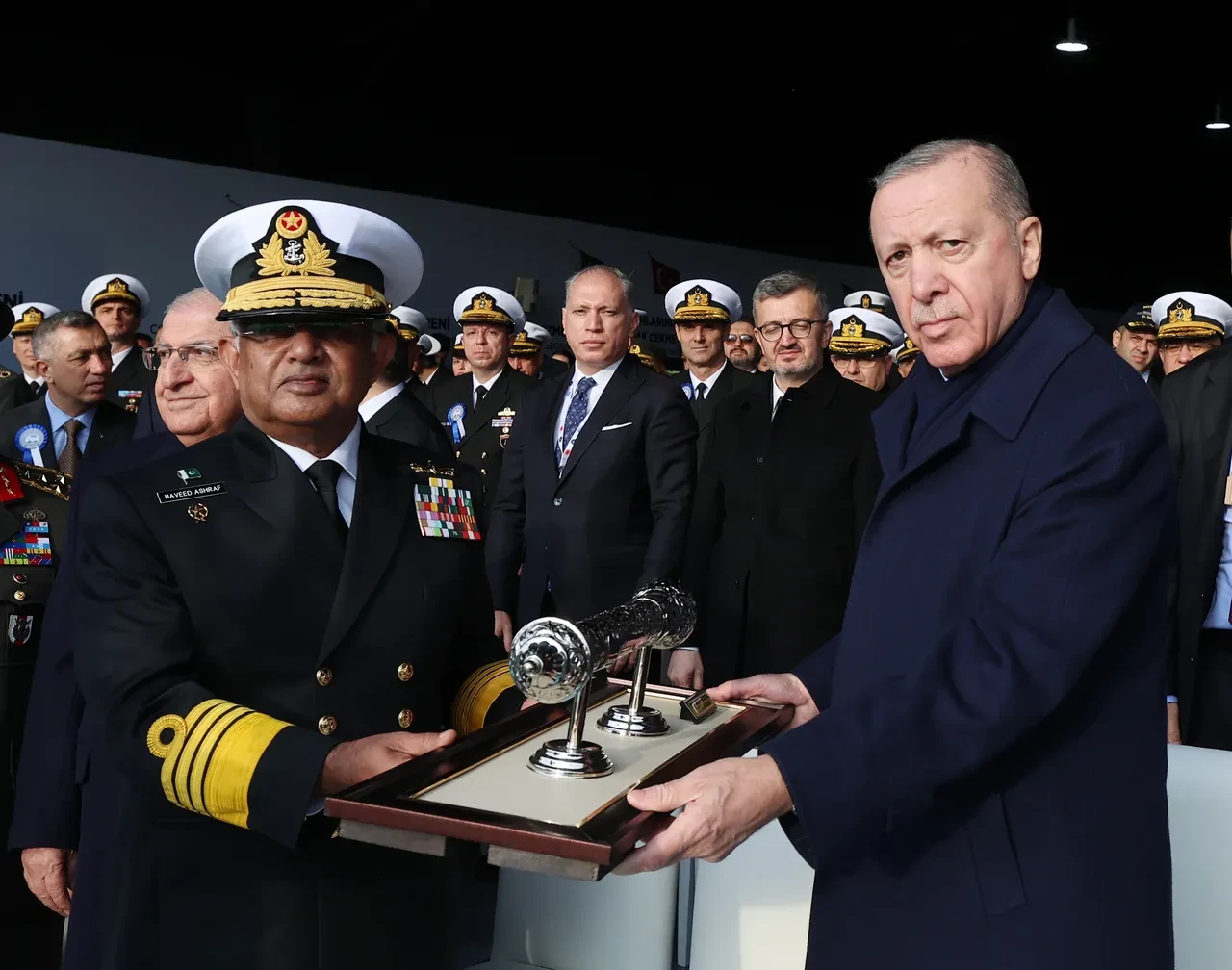 Cumhurbaşkanı Erdoğan 'yeni müjdeler olacak' diyerek duyurdu! 'Bugün Türk donanmasının gurur günü'