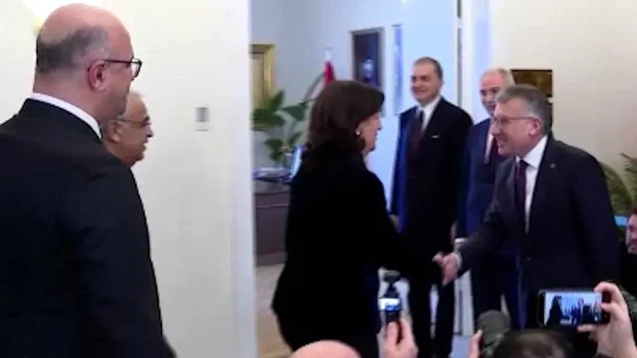 DEM Parti heyeti AK Parti'yi ziyaret etti