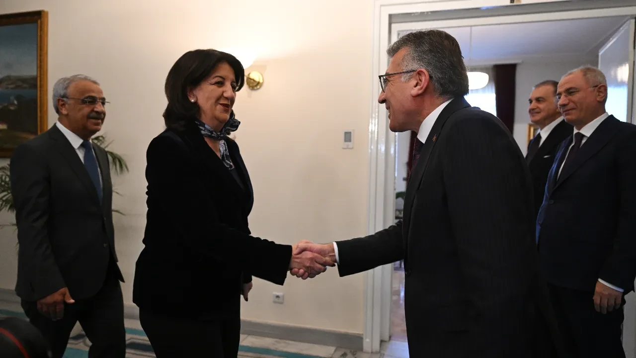 DEM Parti heyeti AK Parti'yi ziyaret etti