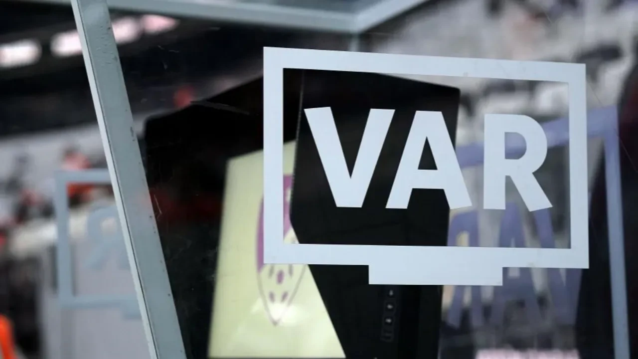 Eyüpspor - Fenerbahçe maçının VAR'ı Ferhan Kestanlıoğlu oldu!