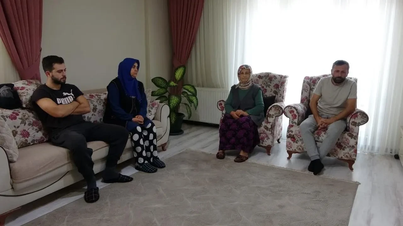 Kocaeli'de işçi kepçenin altında can verdi! 8 yıldır hak arayan anne gözlerini kaybetti, çocuğu otizmli oldu, baba kansere yakalandı: Vahim iddia ortaya çıktı