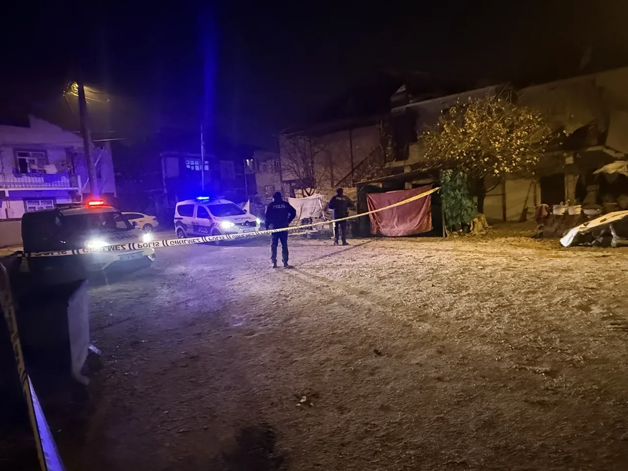 Konya'da kanlı sabah! Sokakta korkunç manzara, sesi duyan koştu 