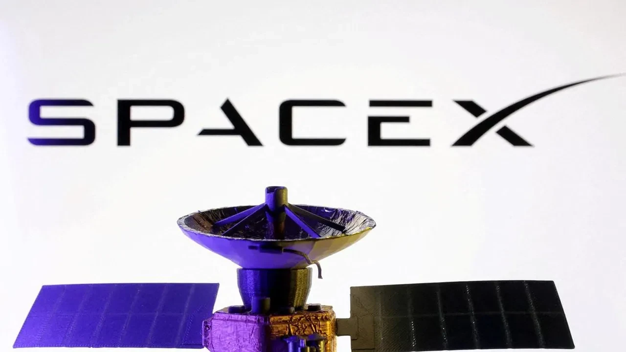 SpaceX’in Starlink uydusu yörüngeden çıktı: Dünya’ya düşüyor