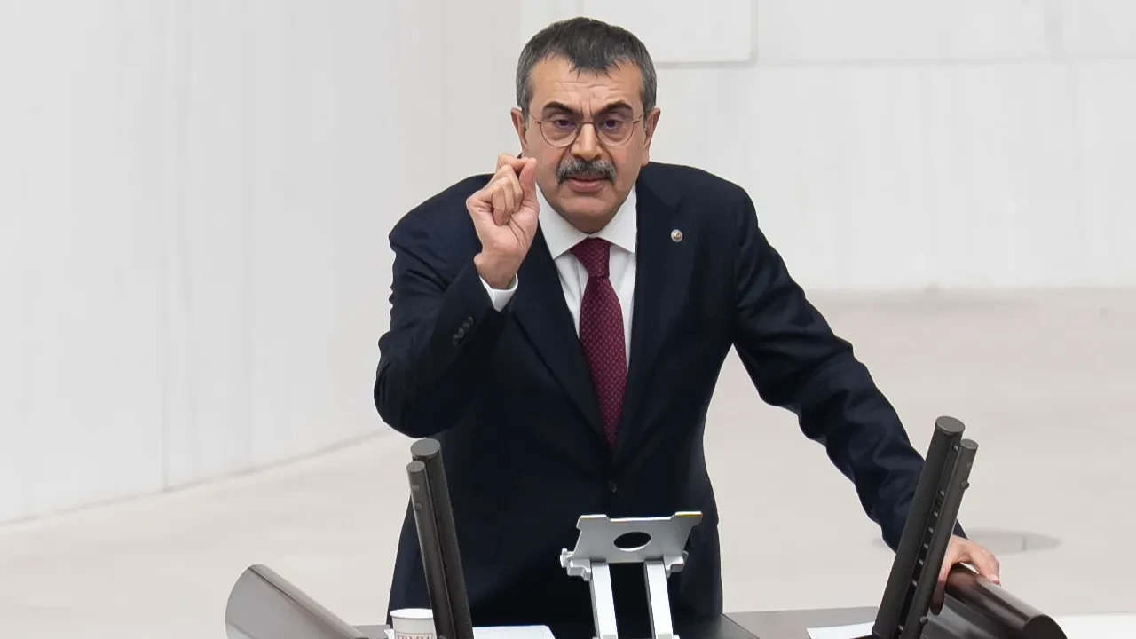 TBMM'de Kürtçe öğrenimi tartışması: Bakan Tekin'den atama açıklaması