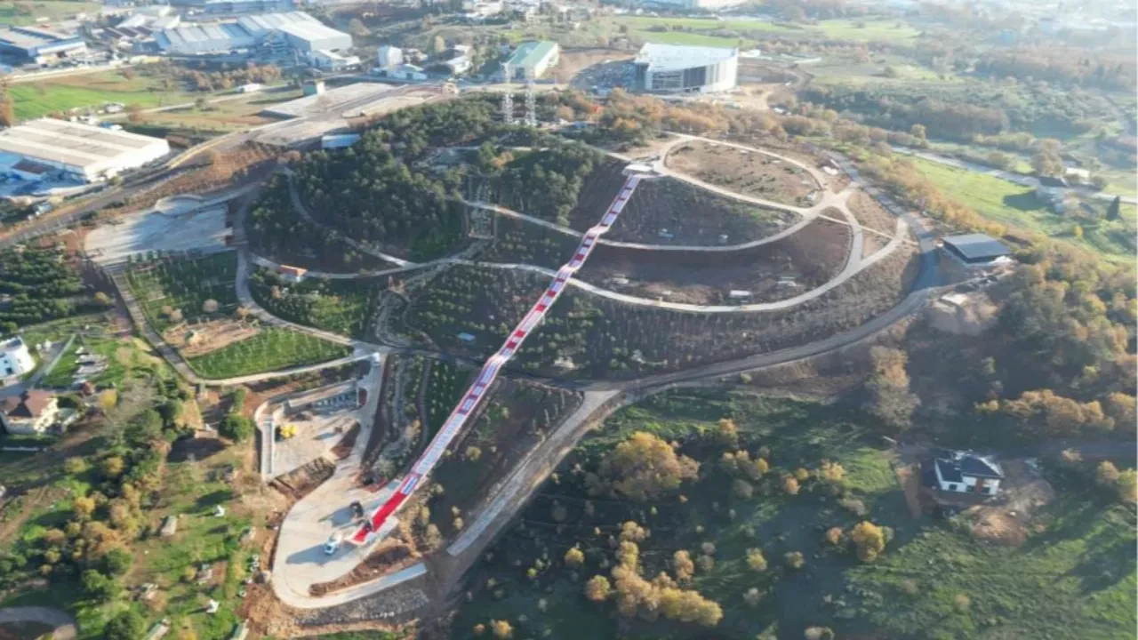 Adrenalin tutkunlarına yeni heyecan! Türkiye'nin en uzun kaydırağına son 4 ay!