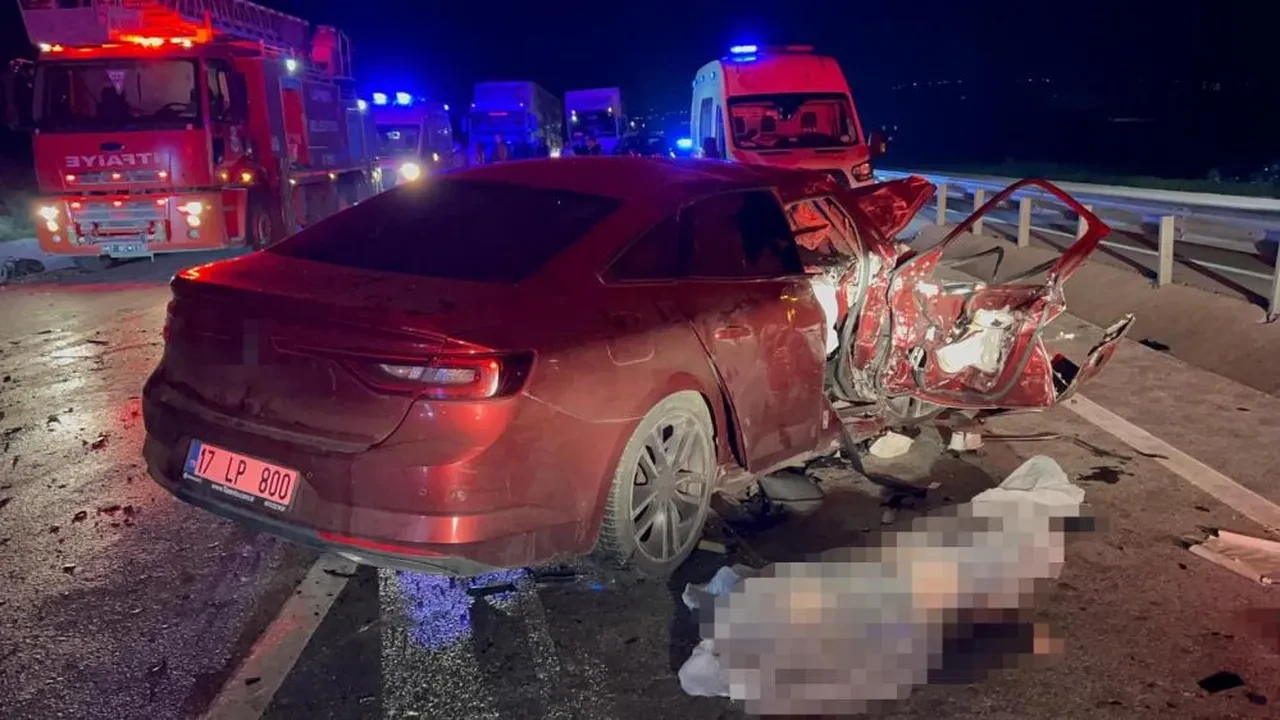 Çanakkale'de 5 kişinin yittiği ters yön kazasında Neslihan öğretmen detayı yürek yaktı! 8 yıl sonra annesiyle aynı kaderi paylaştı 