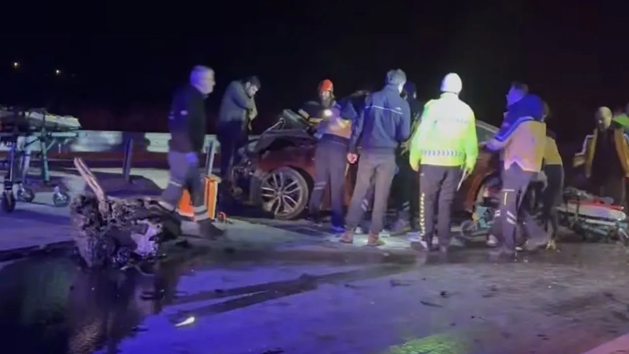 Çanakkale'de katliam gibi kaza: 5 ölü, 1 yaralı