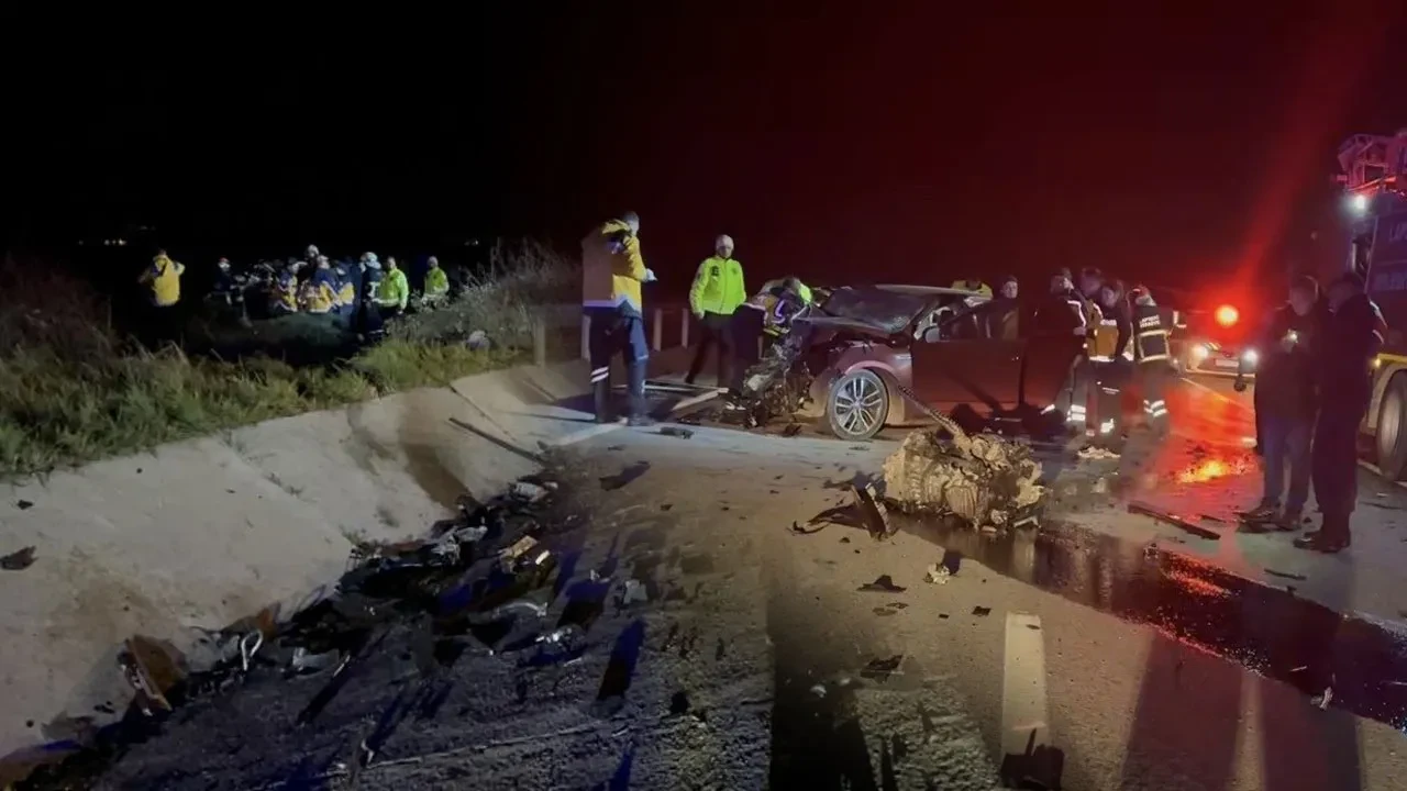 Çanakkale'de katliam gibi kaza: 5 ölü, 1 yaralı