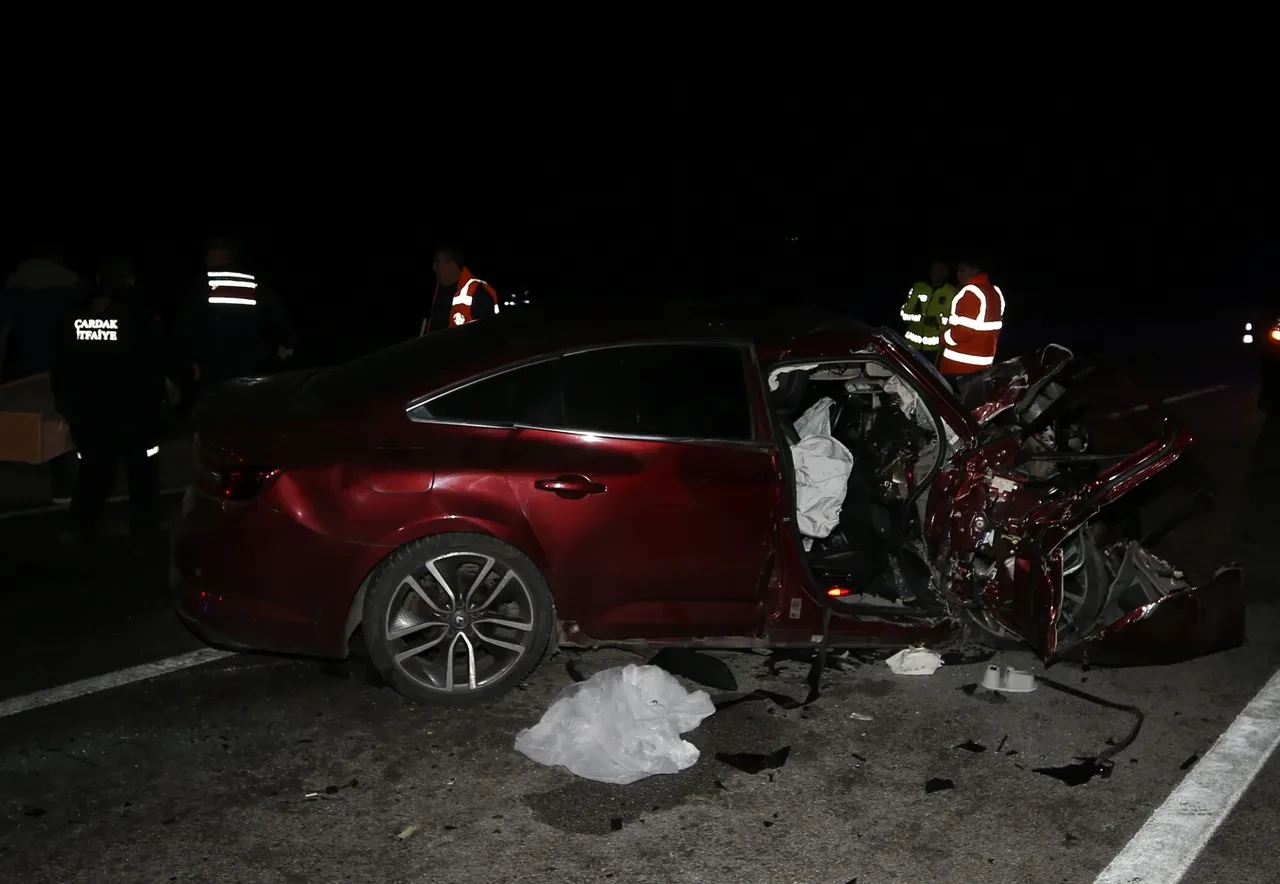 Çanakkale'de katliam gibi kaza: 5 ölü, 1 yaralı