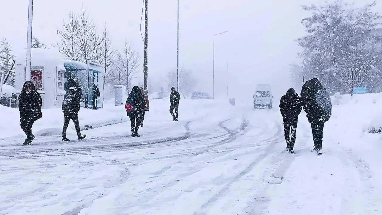 Kar yağışı kapıda! Meteoroloji birçok ili uyardı: Günlerce sürecek
