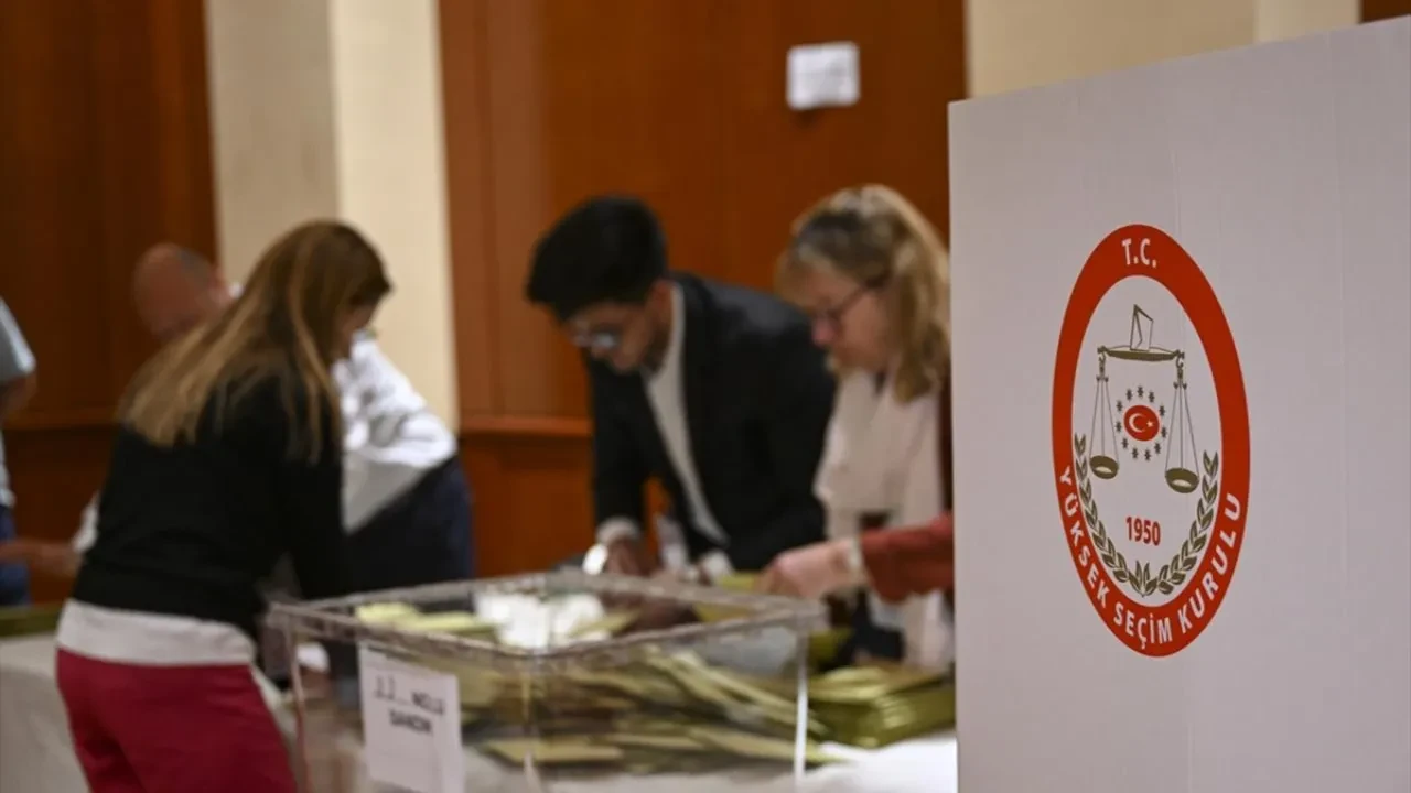 Son seçim anketi! İki lider arasında 35 puan fark