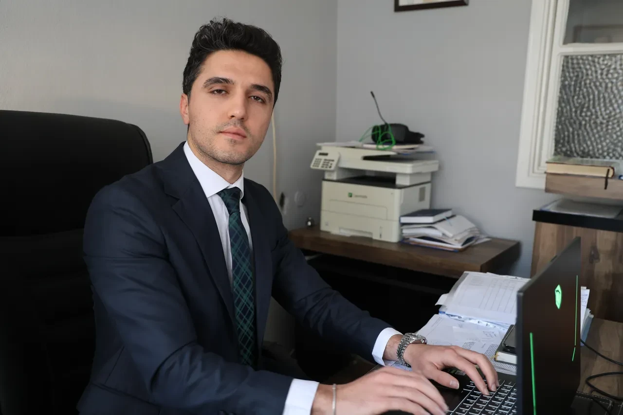 Adana'da inanılmaz olay! Trafik cezasını görünce dünyası başına yıkıldı: '250 araba, 660 ev parası'