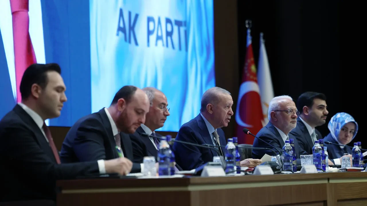AK Parti yoğun gündemle toplanıyor: Gözler yılın son MKYK'sında