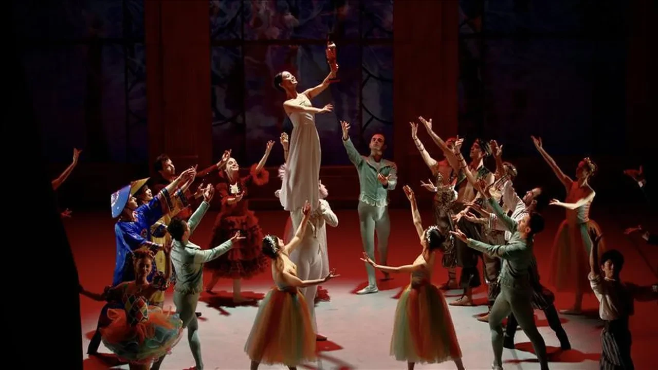 Bakan Ersoy açıkladı! 2025 yılı kütür-sanatta rekor yılı oldu: Sahneler doldu taştı 