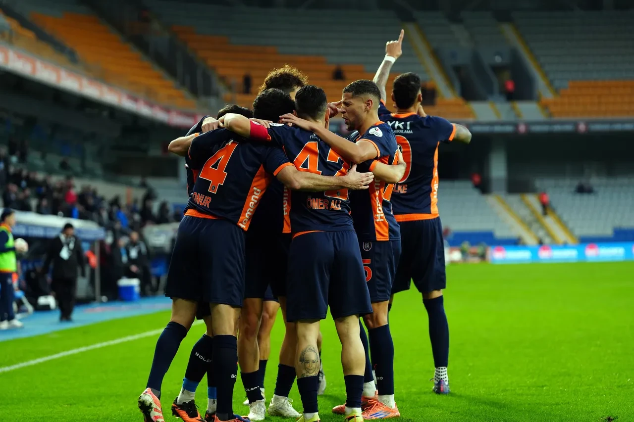 Başakşehir Gaziantep FK maç sonucu kaç kaç? 6 gollü gecede nefesler kesildi