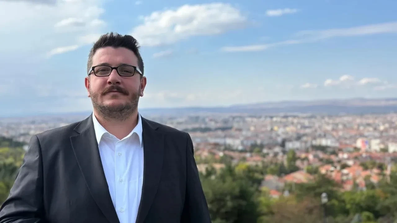 CHP'de istifa şoku! Sosyal medya hesabından paylaştı