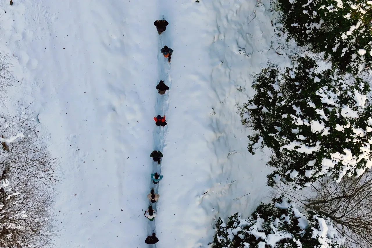 Gümüşhane'de şehir merkezinden kaçanlar soluğu zirvede aldı! Doğaseverler eşsiz manzarada anı yaşadı