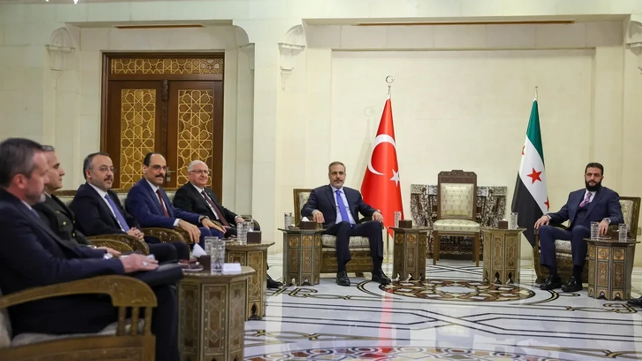 Suriye'de kritik temas! Bakan Fidan, Bakan Güler ve MİT Başkanı Kalın, Ahmed Şara ile görüşecek