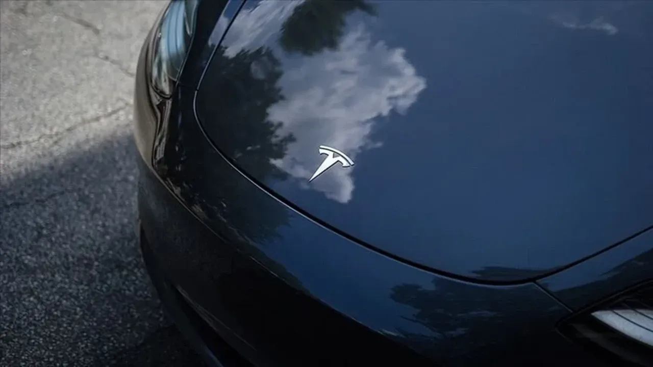 Tesla Türkiye’den yıl sonu hamlesi: Fiyatları indirdi