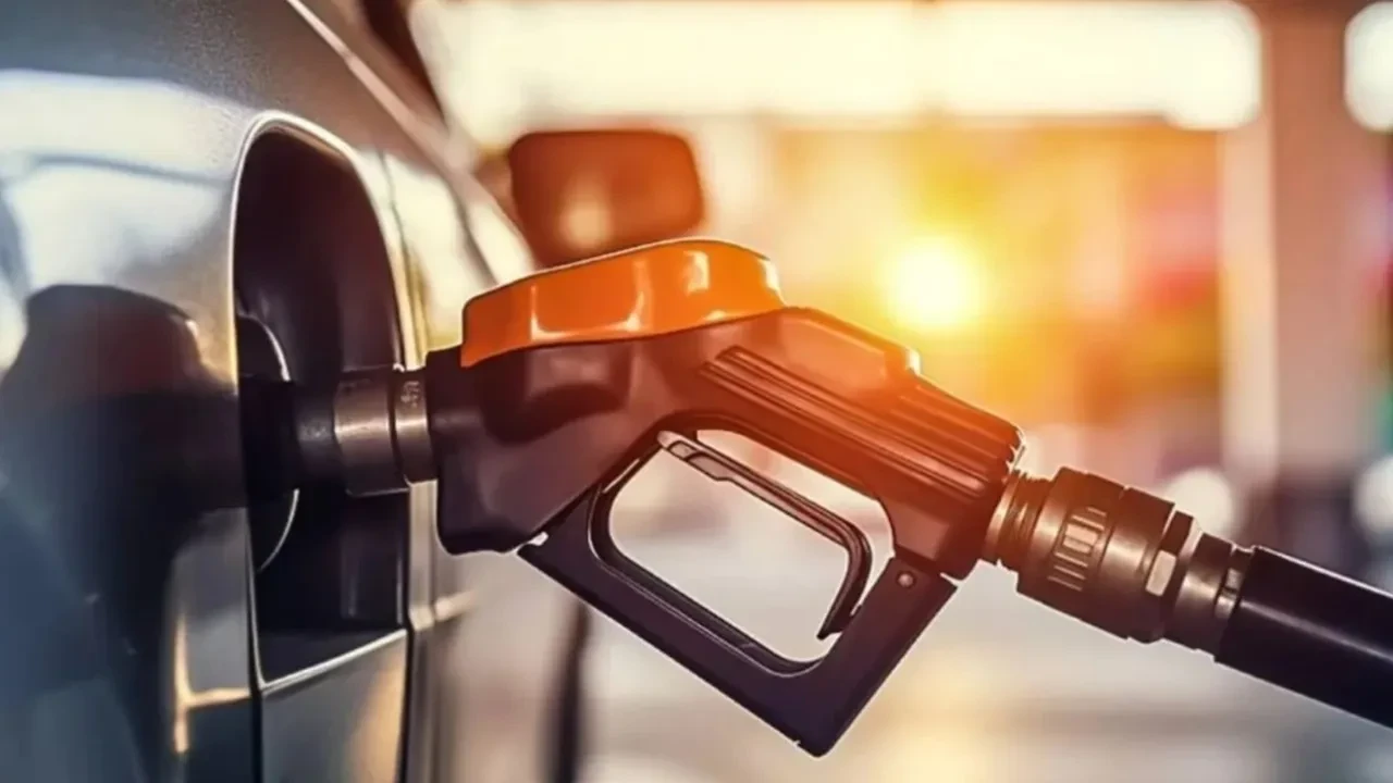 Venezuela hattında gerilim tırmandı: Petrol fiyatları yukarı döndü