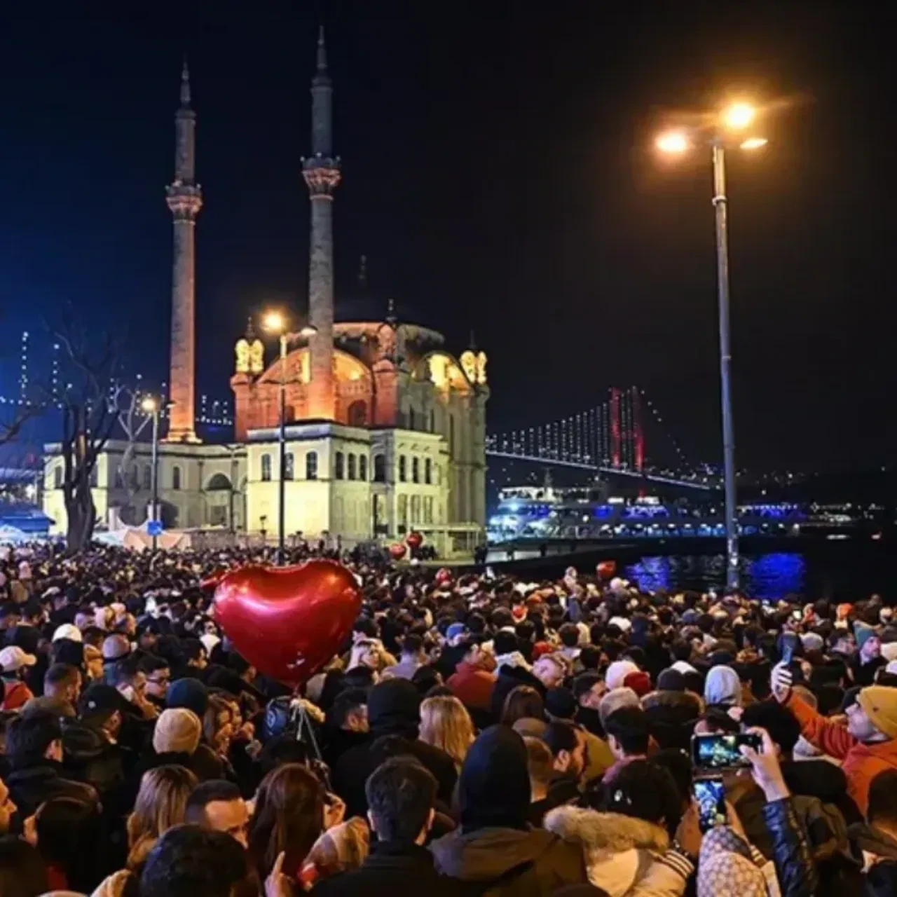 Yılbaşı için 81 ilde harekete geçildi: Bakan Yerlikaya çalışmaları duyurdu