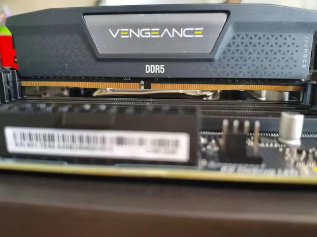 DDR5 RAM diye sipariş verdi, içinden çıkan şoke etti! Görünce başından aşağı kaynar sular döküldü