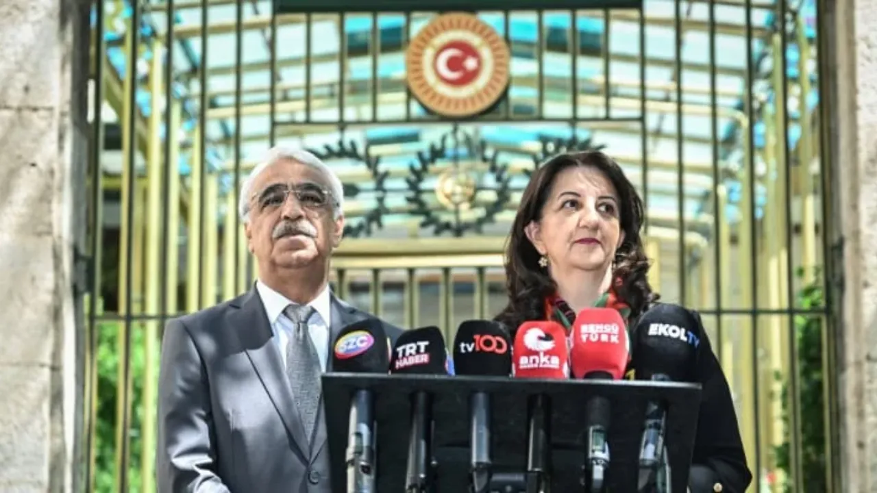 DEM Parti heyetinden peş peşe ziyaretler! Heyet Bakan Tunç ile görüştü: 'Kapsamlı hazırlıklar var'