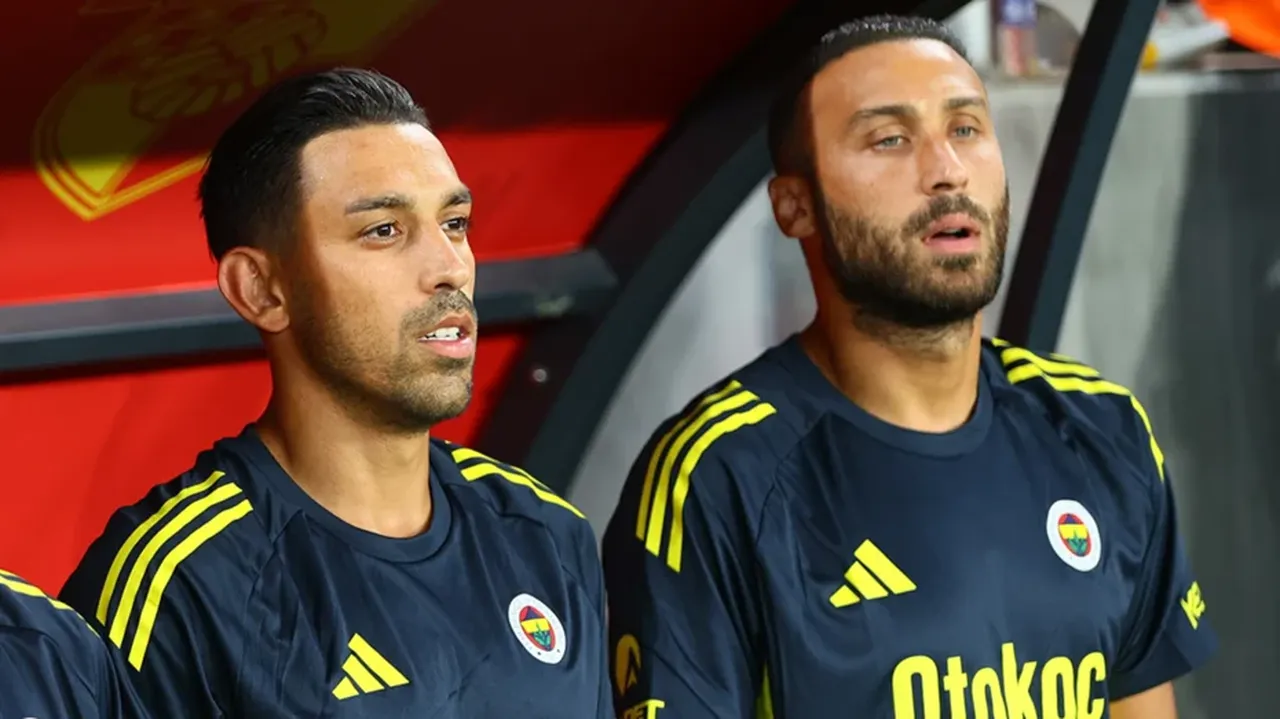 Fenerbahçe başka takım bulmasını istedi! Milli futbolcu ile ayrılık kararı