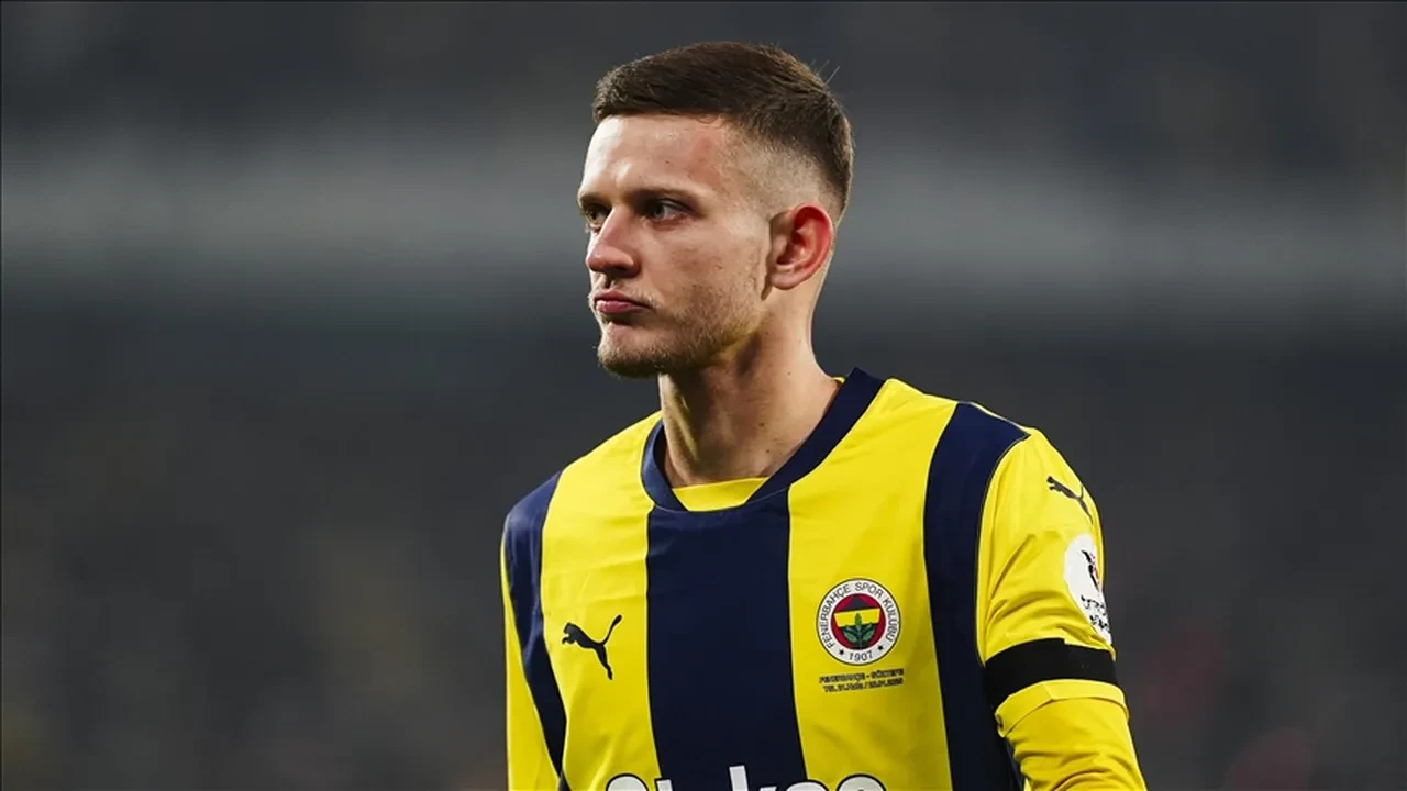 Fenerbahçe’de transfer harekatı: Veerman imzaya, Sörloth ve Musaba pazarlığa!