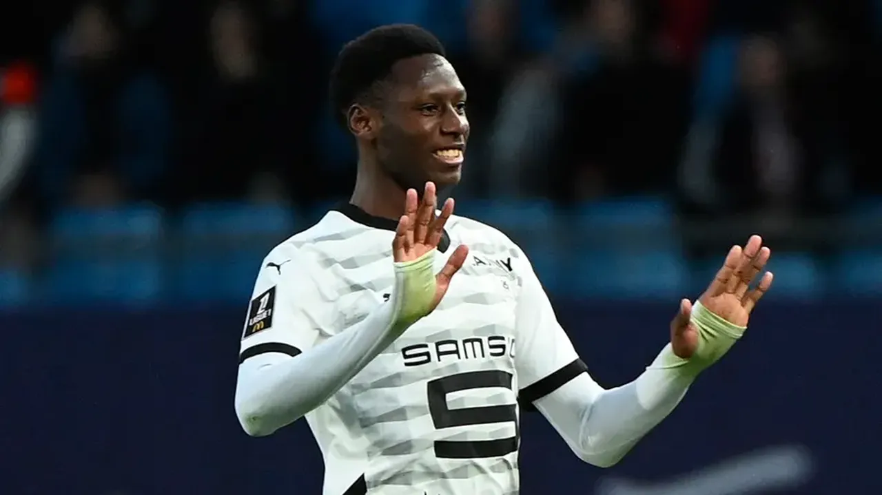 Galatasaray'dan orta saha operasyonu: Okan Buruk listeyi verdi, yönetim düğmeye bastı!