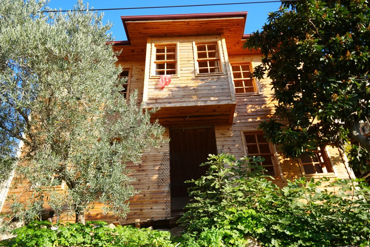 Hulusi Kentmen'in evi 'yılan hikayesine' döndü! 5 yıldır bitmek bilmeyen restorasyon 