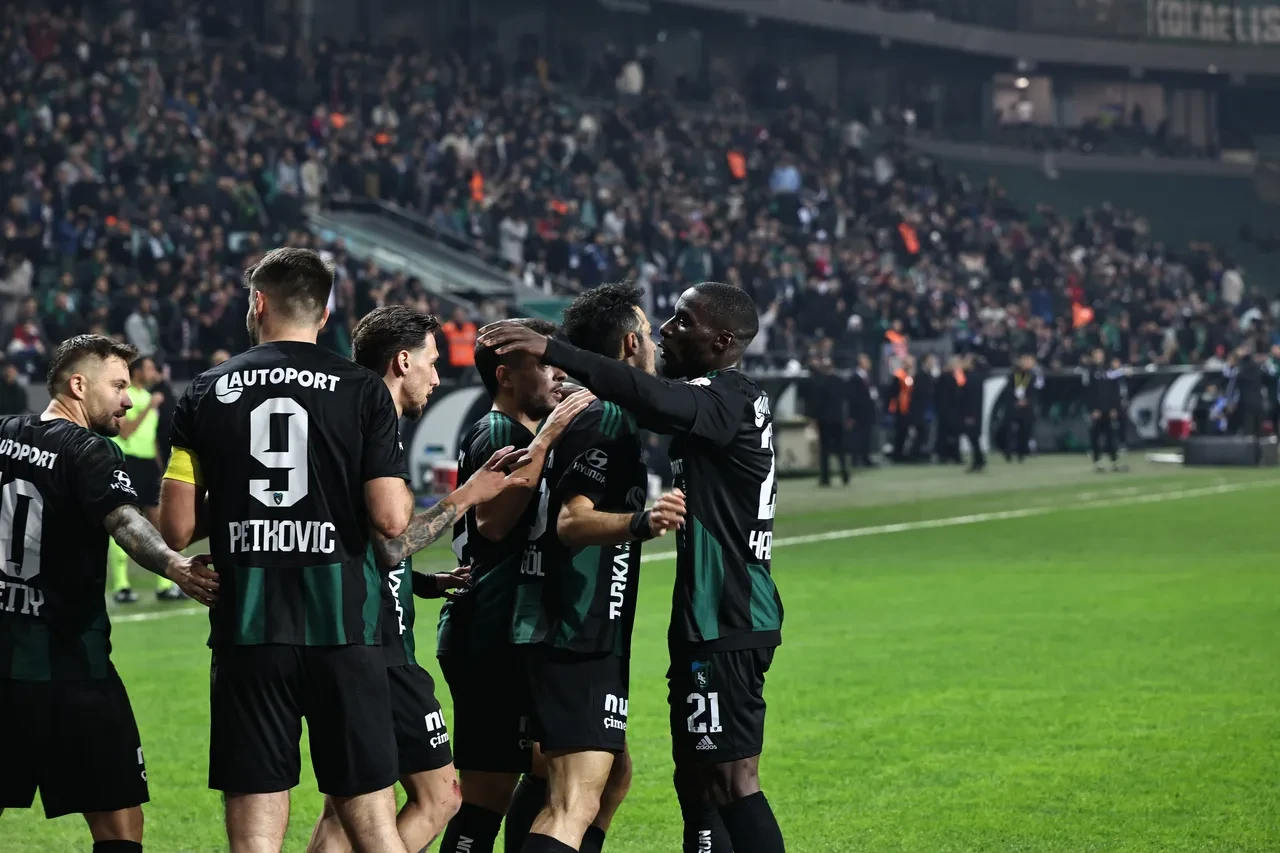 Kocaelispor Erzurumspor maçı hangi kanalda, saat kaçta? Şifresiz canlı nereden izleneceği belli oldu