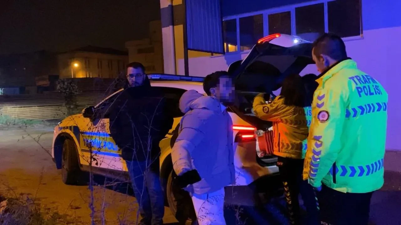 Motosiklet sürücüsü hem ehliyetsiz hem alkollü çıktı