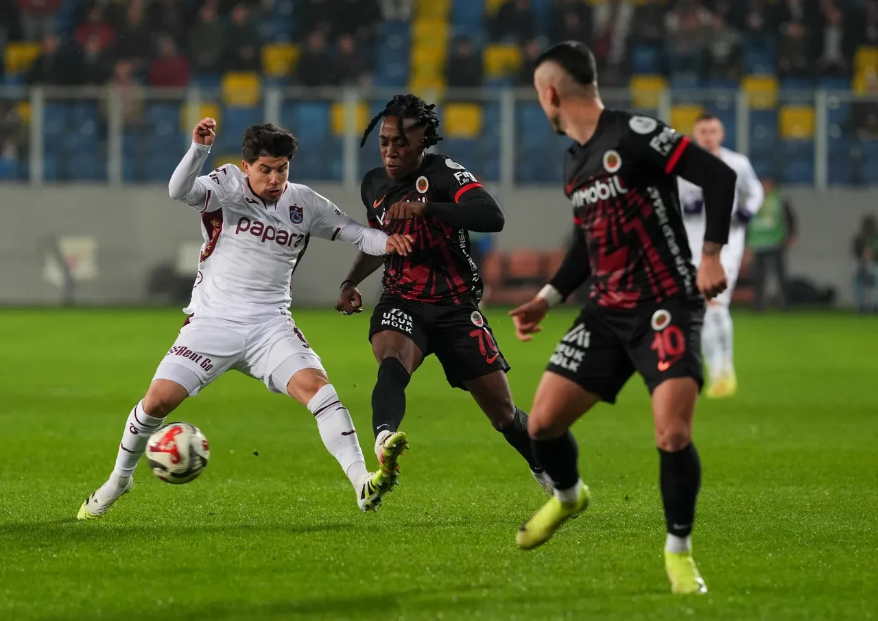 Trabzonspor ağır yaralı! 7 gollü maçta kazanan Gençlerbirliği
